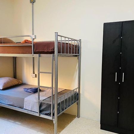 Ommi Hostel Saint Julian's Luaran gambar